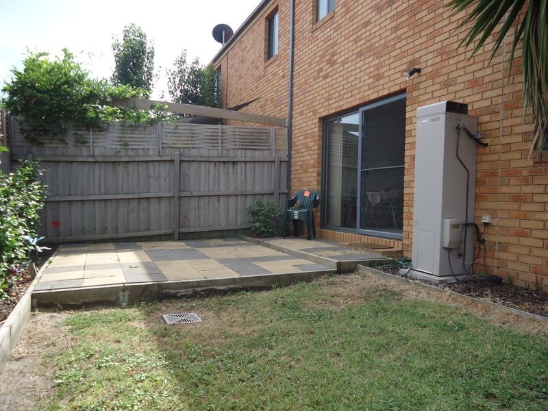 9 Boronia Avenue, Cranbourne VIC 3977