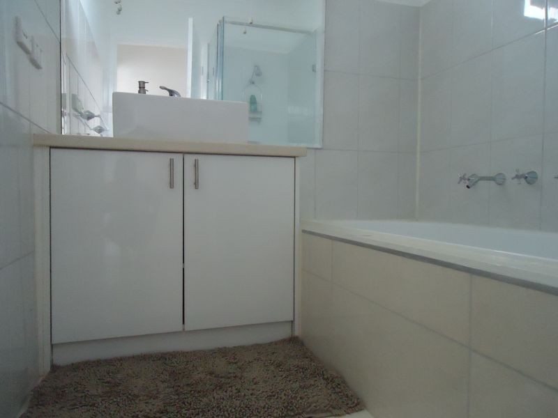 2 Holly Avenue, Dandenong North VIC 3175