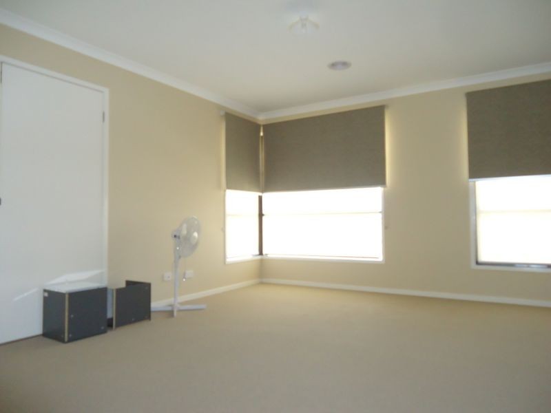 84 Glenelg Street, Clyde North VIC 3978