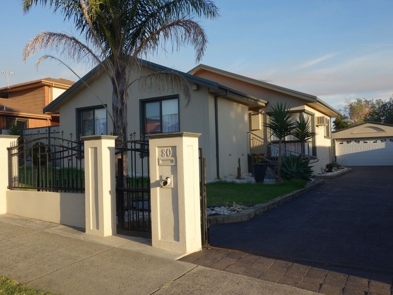 80 Gleneagles Drive, Endeavour Hills VIC 3802