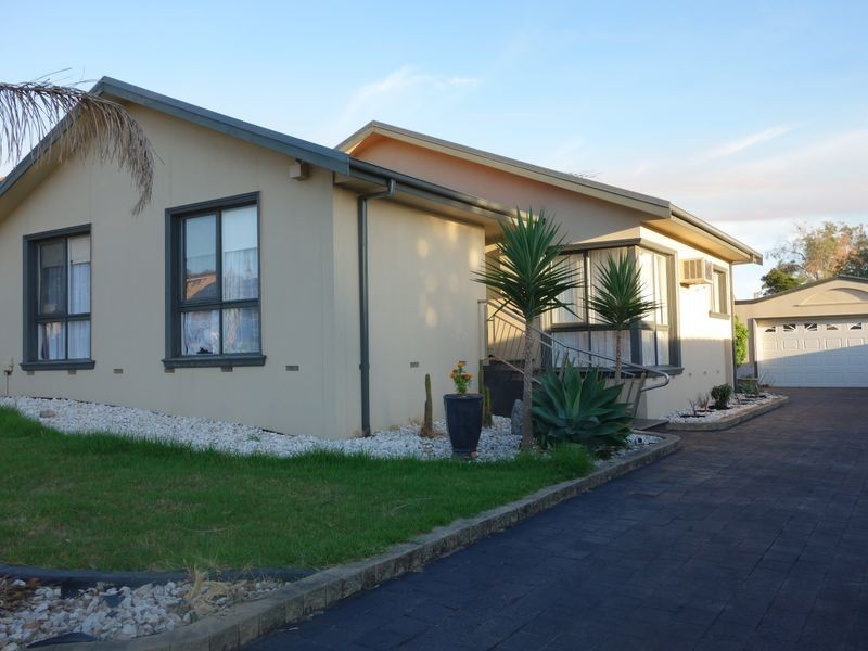 80 Gleneagles Drive, Endeavour Hills VIC 3802