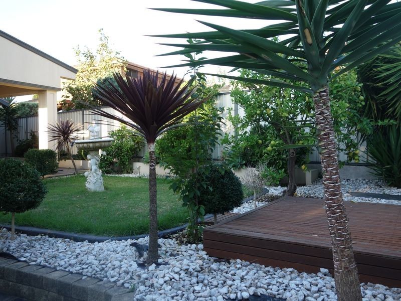 80 Gleneagles Drive, Endeavour Hills VIC 3802