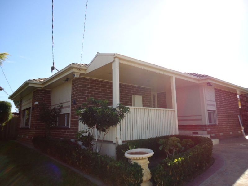 16 Garfield Court, Dandenong North VIC 3175