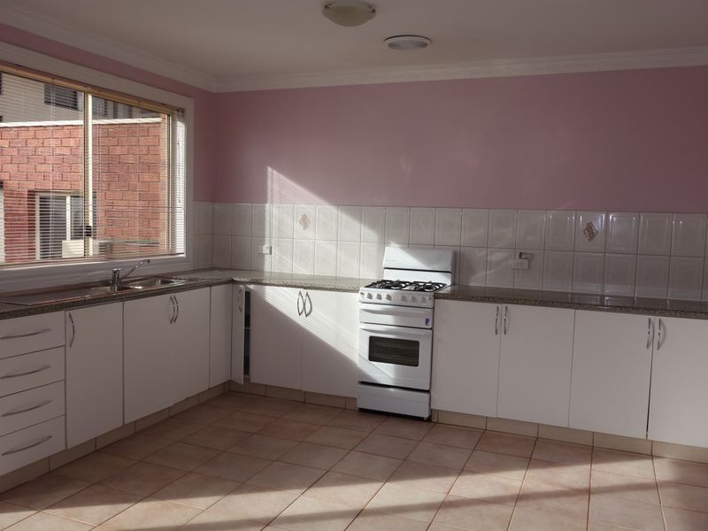 3/28 Canberra Avenue, Dandenong VIC 3175