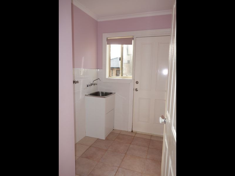 3/28 Canberra Avenue, Dandenong VIC 3175