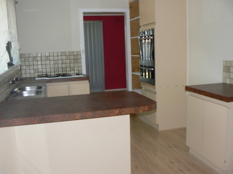 8 Robinson Crescent, Hampton Park VIC 3976