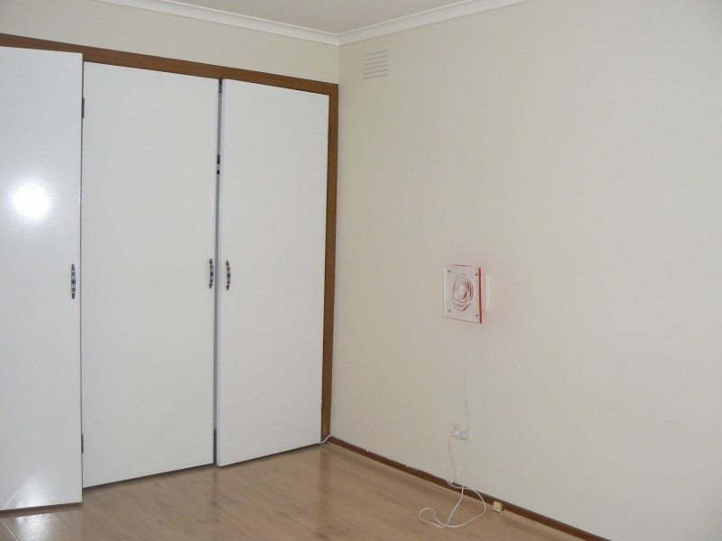 8 Robinson Crescent, Hampton Park VIC 3976