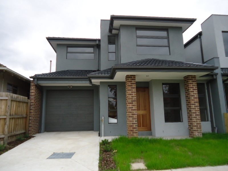 2/14 Tarata Drive, Doveton VIC 3177