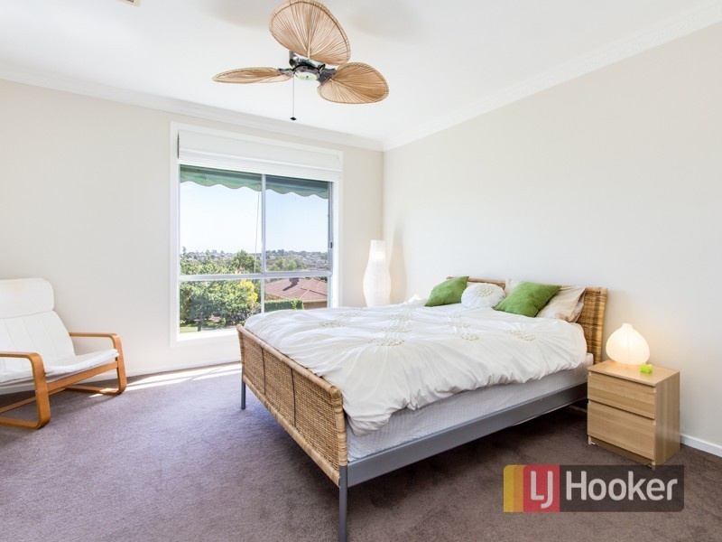 135 Gleneagles drive, Endeavour Hills VIC 3802