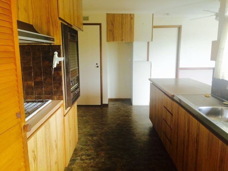 80 Chalcot Drive, Endeavour Hills VIC 3802