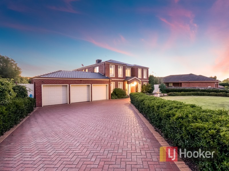89 Crawley Road, Narre Warren North VIC 3804
