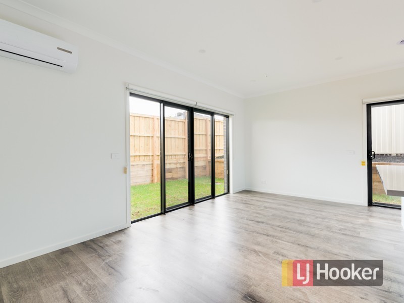 5 Agate Lane, Pakenham VIC 3810