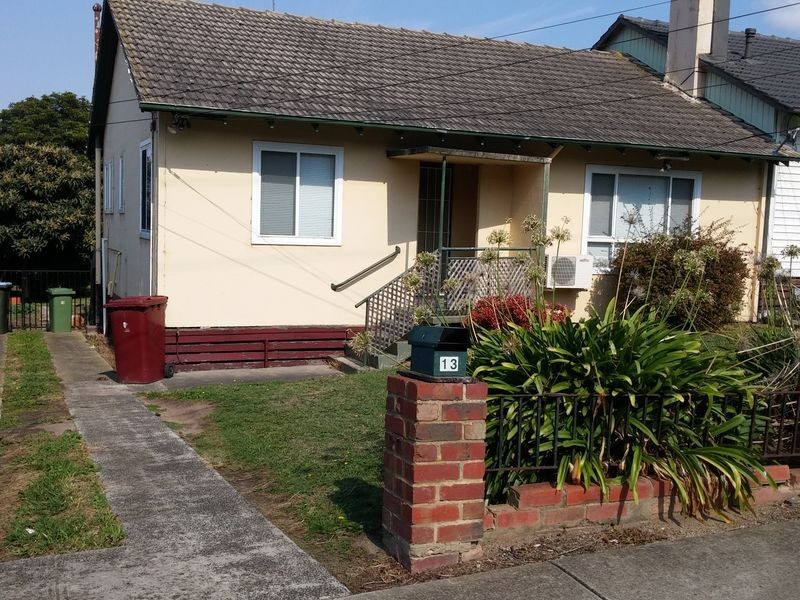 13 Laurel Avenue, Doveton VIC 3177