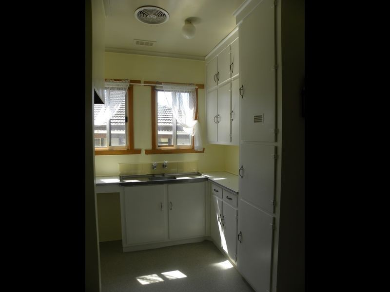 13 Laurel Avenue, Doveton VIC 3177