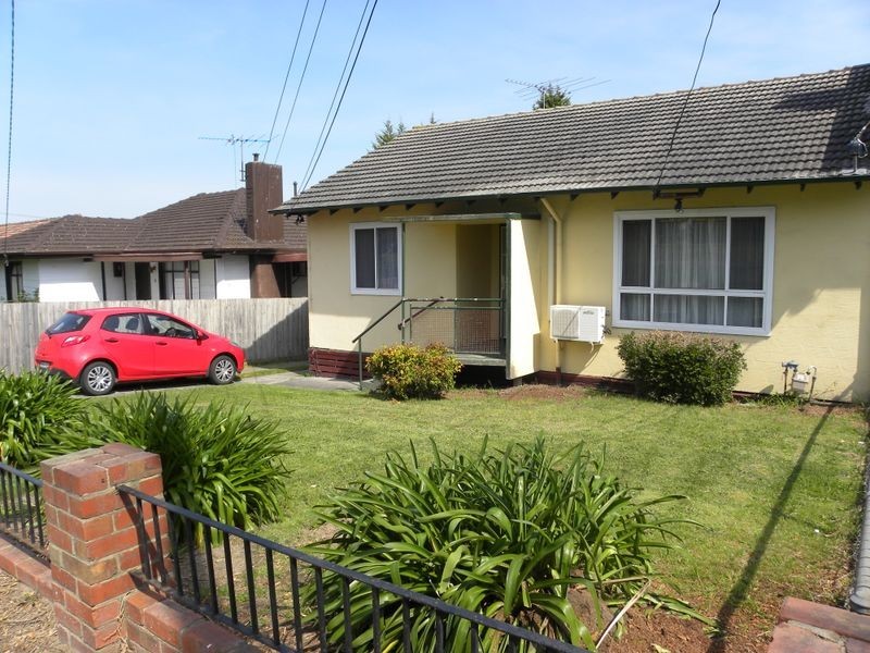 13 Laurel Avenue, Doveton VIC 3177