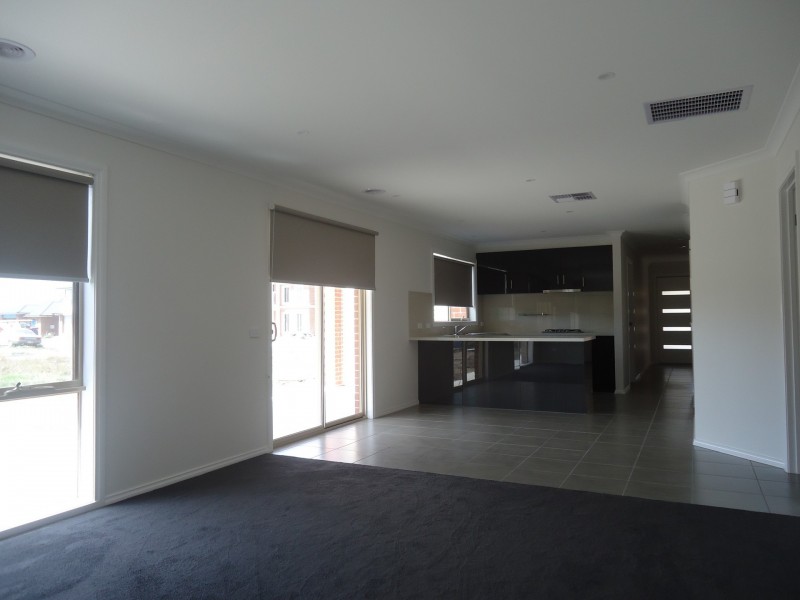 Lot 305 Featherdown Way, Clyde North VIC 3978