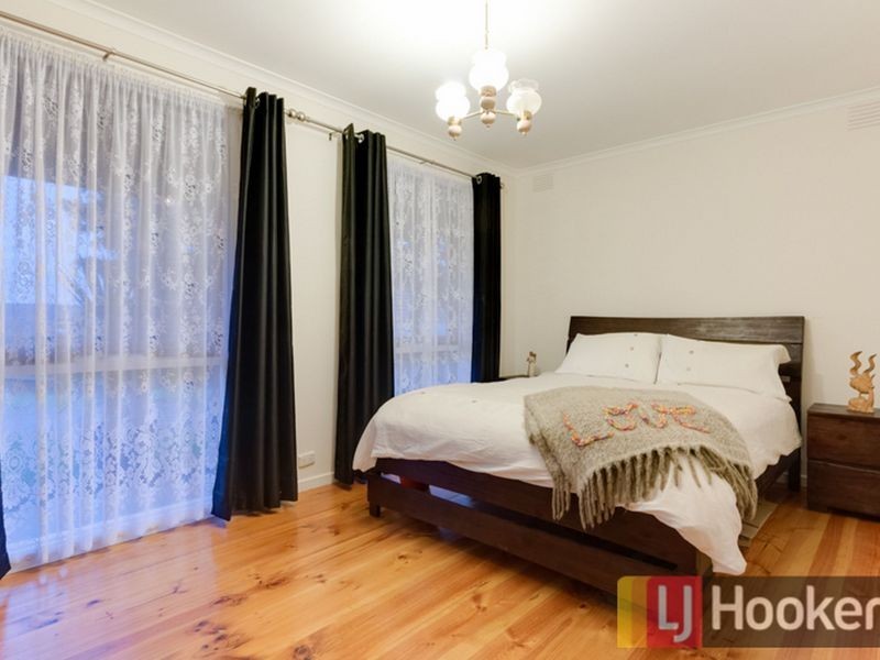 11 Dampier Court, Endeavour Hills VIC 3802