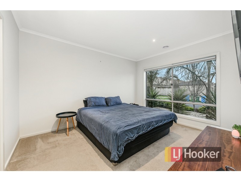 4 Cadillac Street, Cranbourne East VIC 3977