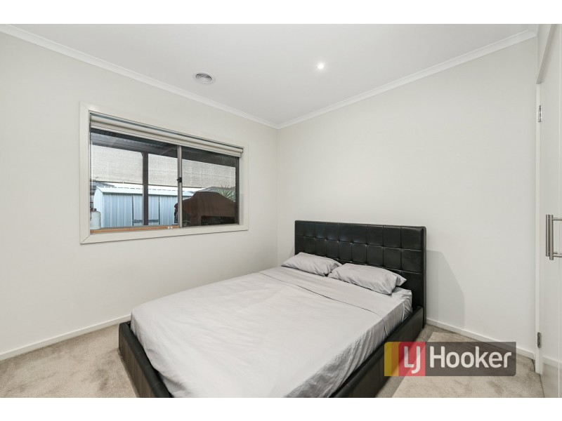 4 Cadillac Street, Cranbourne East VIC 3977