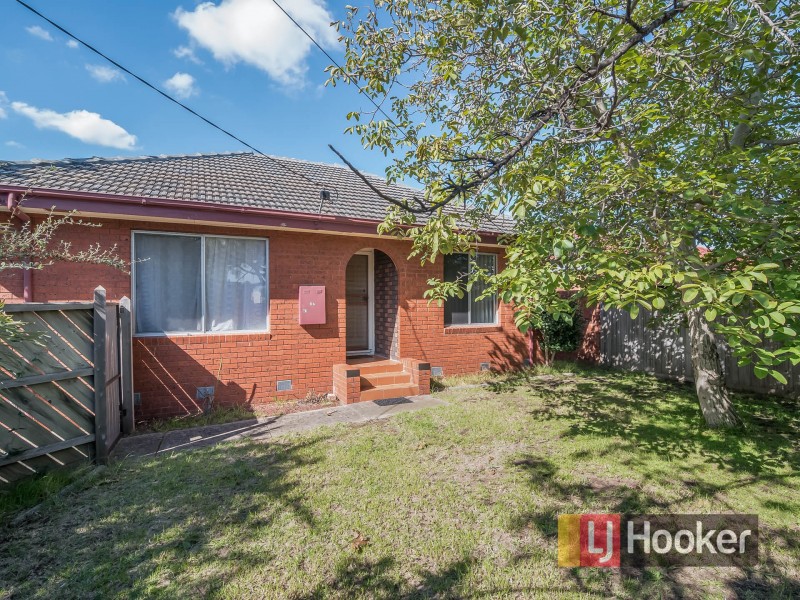 1/64 Ross Street, Dandenong VIC 3175