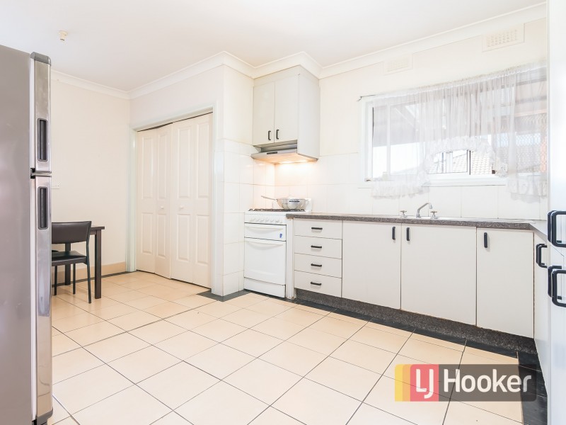 1/64 Ross Street, Dandenong VIC 3175