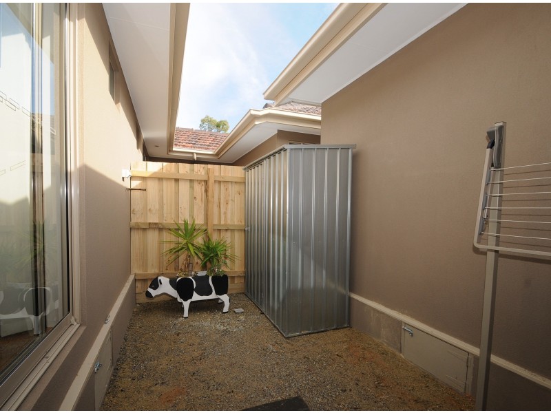 1/1 Moomba Parade, Dandenong VIC 3175