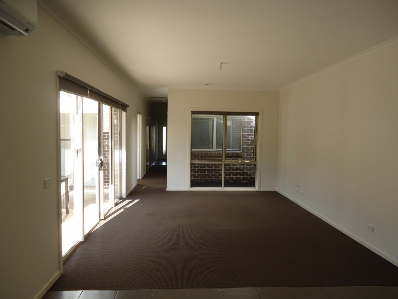 78 Sabel Drive, Cranbourne North VIC 3977