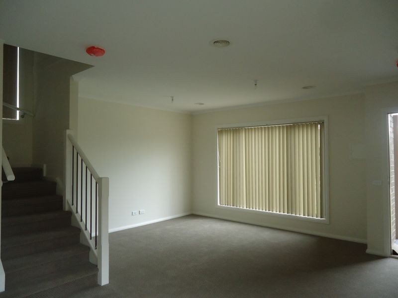 1/49 Benga Avenue, Dandenong VIC 3175