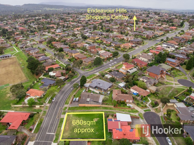 10 Daniel Solander Drive, Endeavour Hills VIC 3802