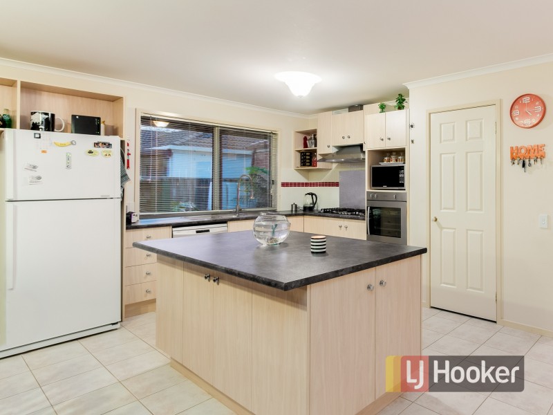 20 Hallmark Drive, Narre Warren South VIC 3805