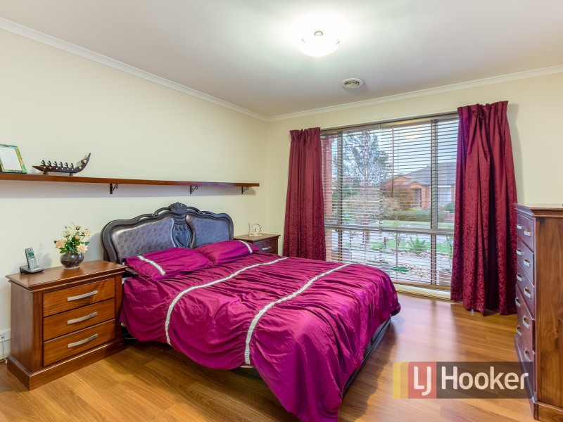 20 Hallmark Drive, Narre Warren South VIC 3805