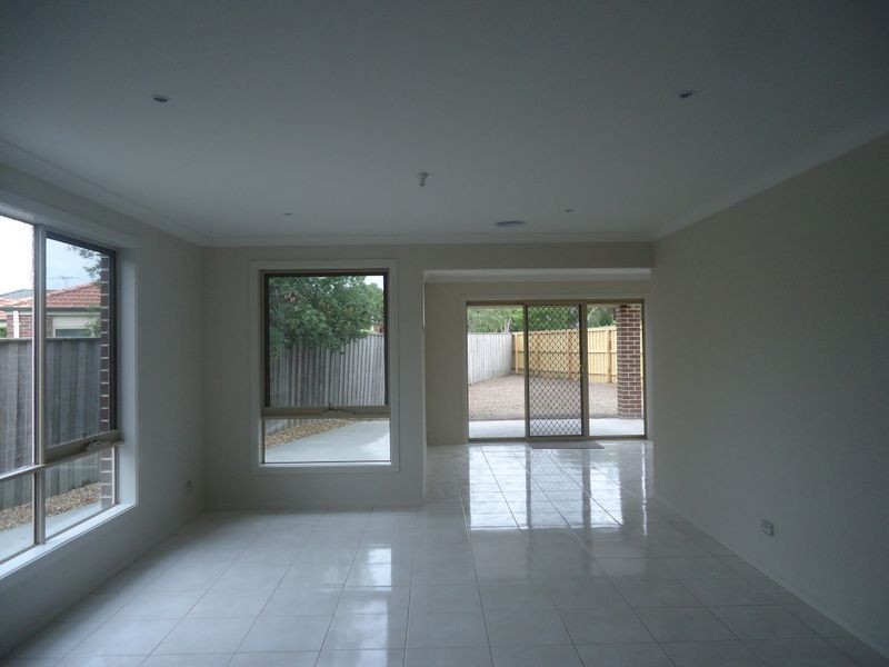 122a Bemersyde  Drive, Berwick VIC 3806