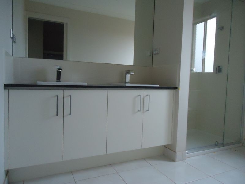 122a Bemersyde  Drive, Berwick VIC 3806