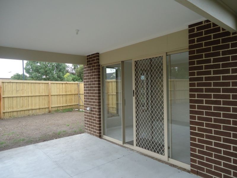 122a Bemersyde  Drive, Berwick VIC 3806