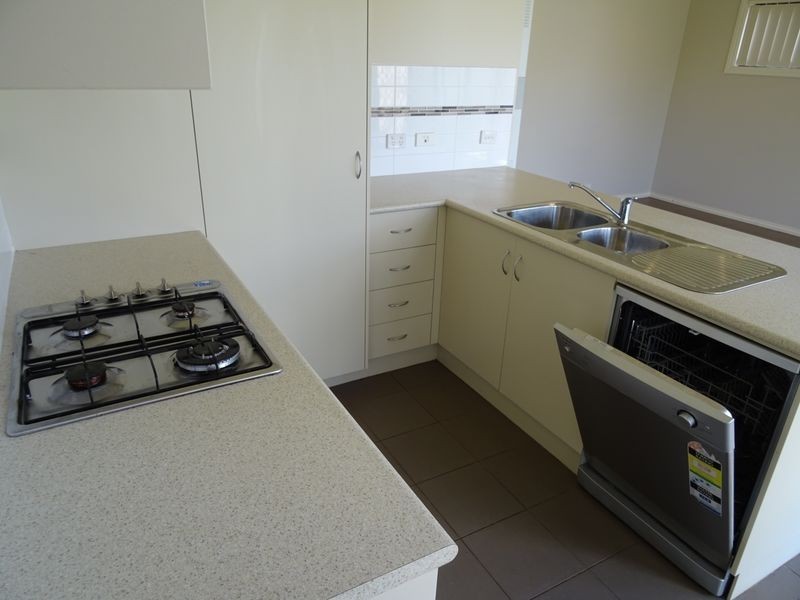 5/103 Army Road, Pakenham VIC 3810