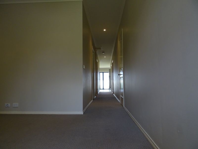 5/103 Army Road, Pakenham VIC 3810