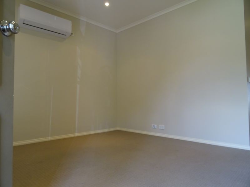 5/103 Army Road, Pakenham VIC 3810