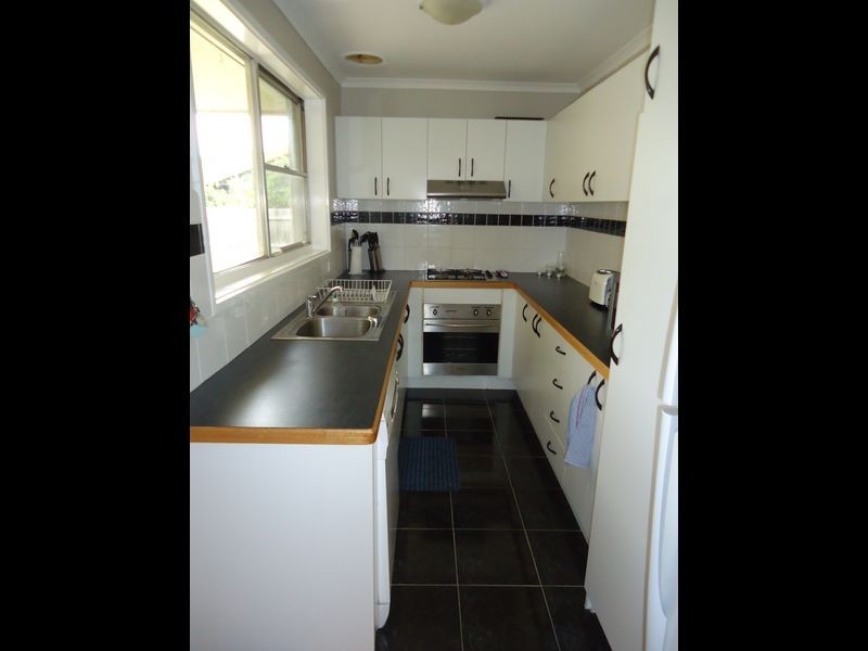 4 Tern  Court, Endeavour Hills VIC 3802