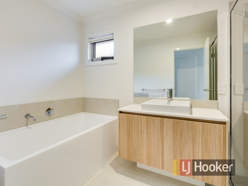 6/5 McCardle Court, Endeavour Hills VIC 3802