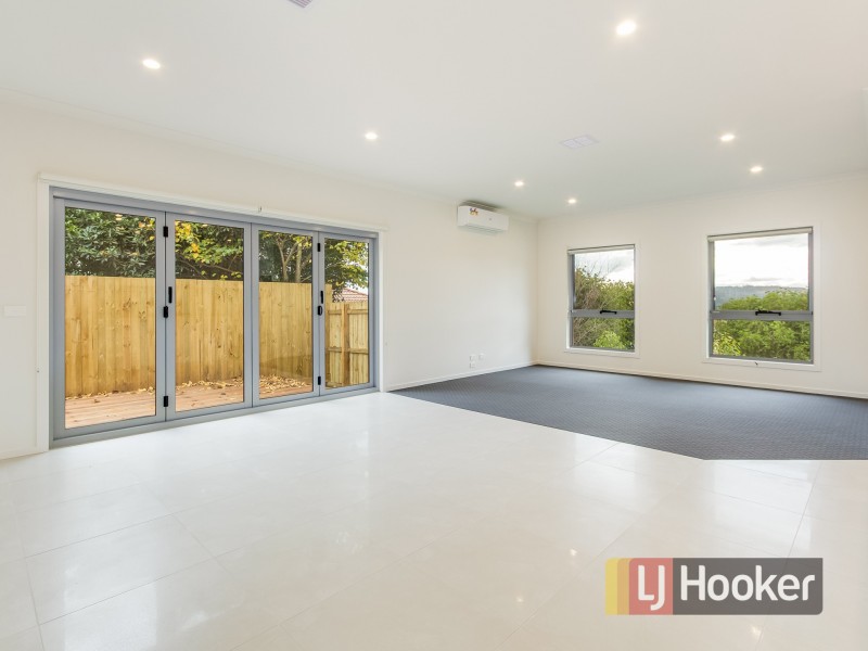 6/5 McCardle Court, Endeavour Hills VIC 3802