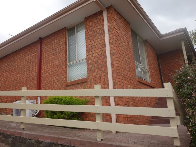 54 Preston Avenue, Endeavour Hills VIC 3802