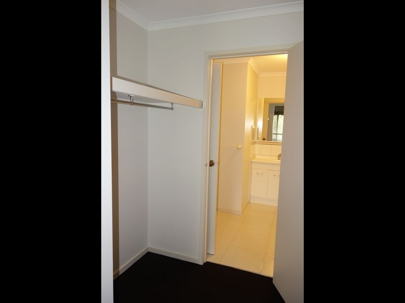 54 Preston Avenue, Endeavour Hills VIC 3802