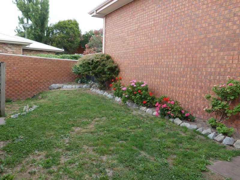 54 Preston Avenue, Endeavour Hills VIC 3802