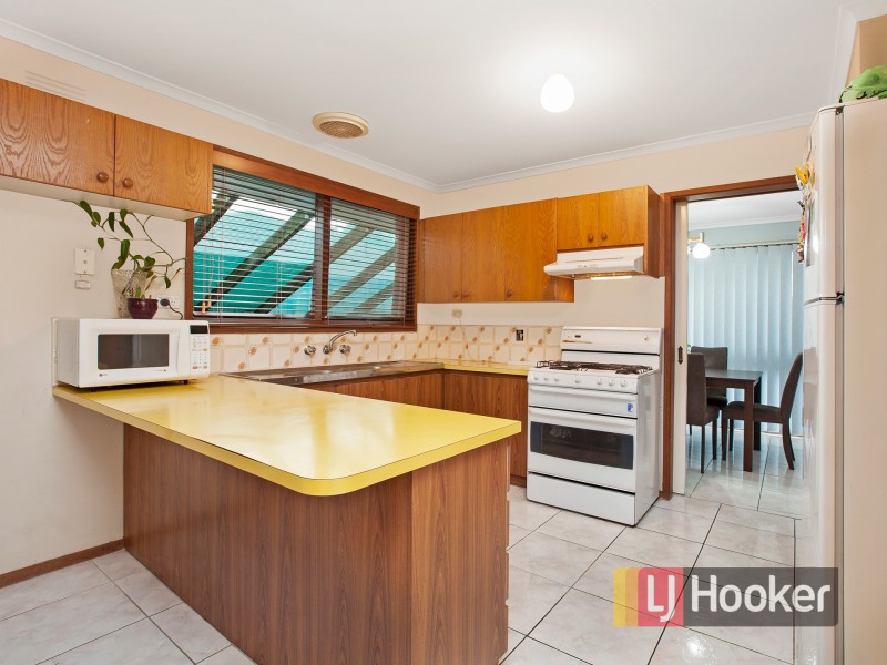 45 John Fawkner Drive, Endeavour Hills VIC 3802