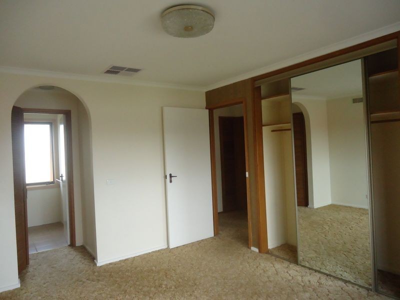 29 Carlisle Road, Hallam VIC 3803