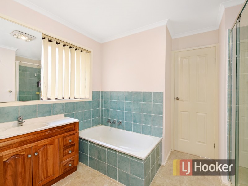 4 Claude Avenue, Hampton Park VIC 3976