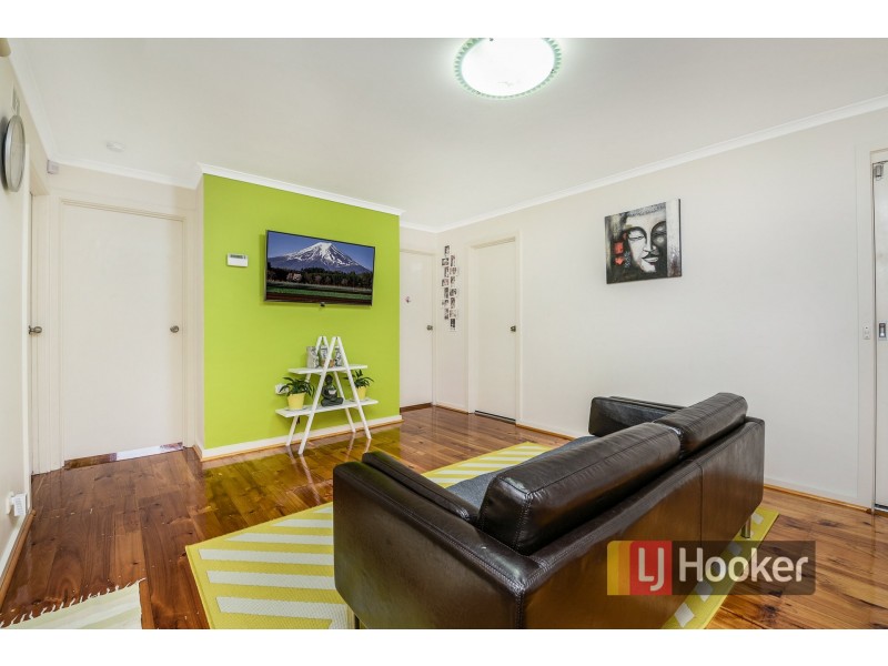 63 Sydney Parkinson Avenue, Endeavour Hills VIC 3802