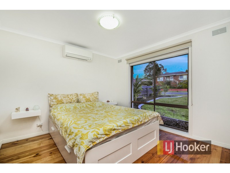 63 Sydney Parkinson Avenue, Endeavour Hills VIC 3802