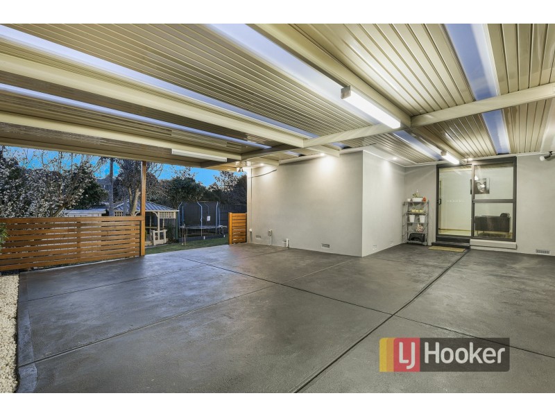 63 Sydney Parkinson Avenue, Endeavour Hills VIC 3802