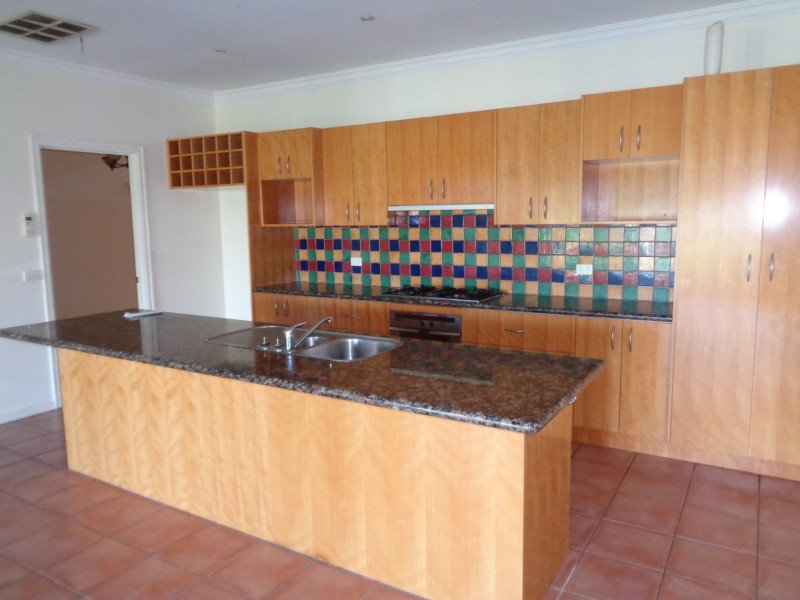 235 Clyde-Five Ways Road, Clyde VIC 3978